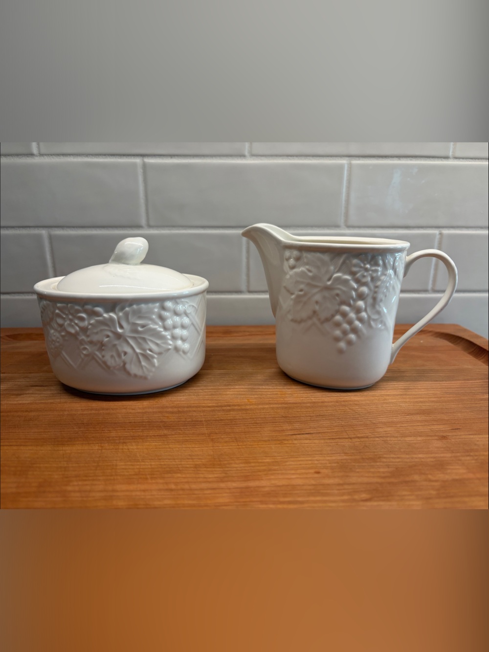 Mikasa English Countryside Sugar Bowl & Creamer
